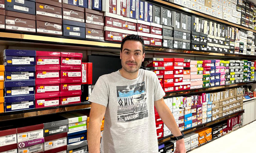 Javier Parrón, actual propietario del negocio